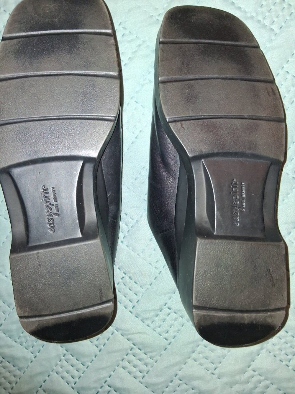 Easy Spirit Black Leather Slip-on Clogs-size 8.5 - Picture 4 of 6